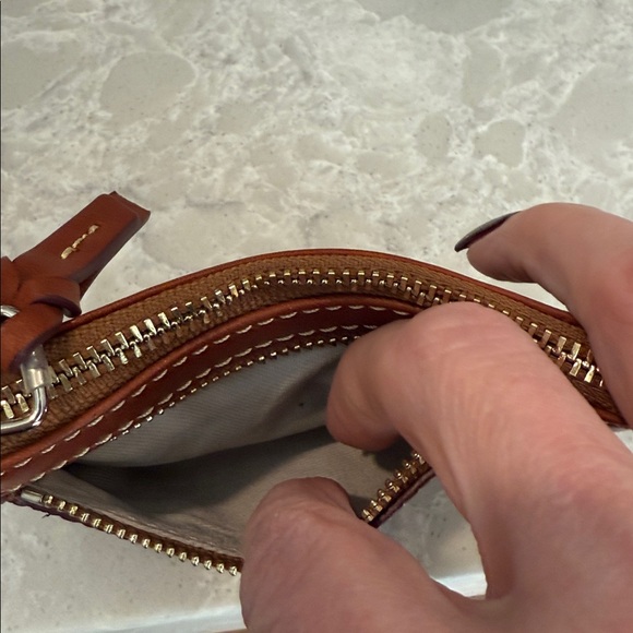 Dooney & Bourke pebble grain coin case - Picture 5 of 6